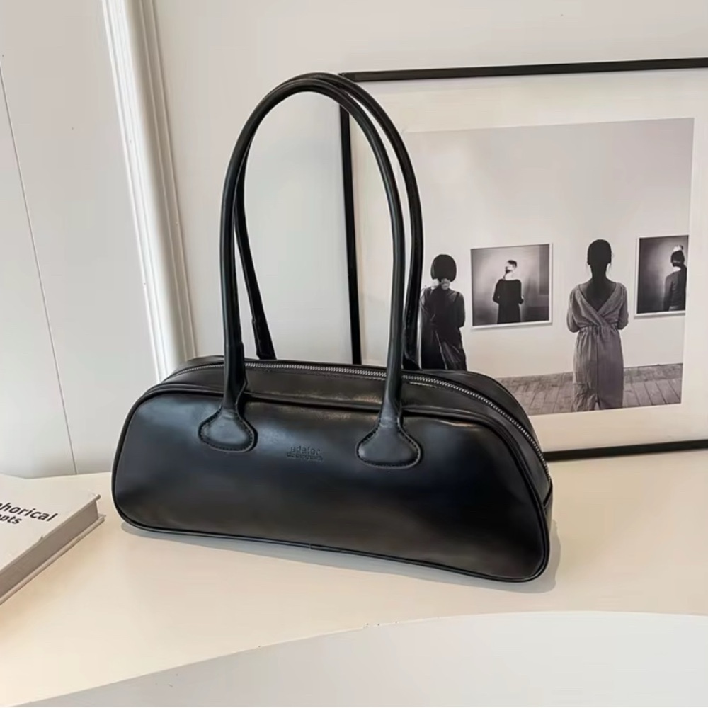 Elegant Black Messenger Handbag